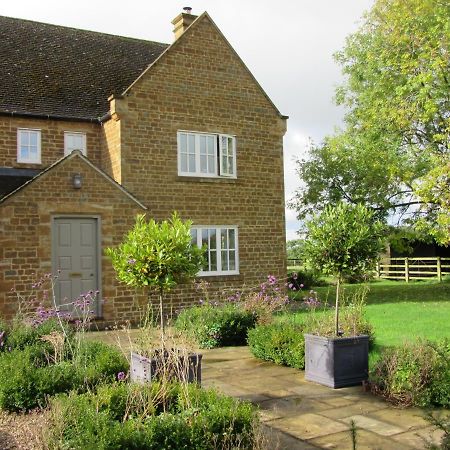 Weston Hill Farm Bed & Breakfast Moreton Pinkney Exterior photo